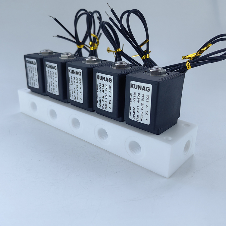 4001-P5 type combination solenoid valve, 1 inlet and 5 outlets, made of polytetrafluoroethylene (PTFE), corrosion-resistant